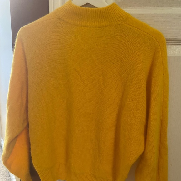 Angora Sweater - Picture 2 of 4